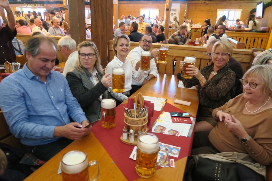 Stimmung im Festzelt
