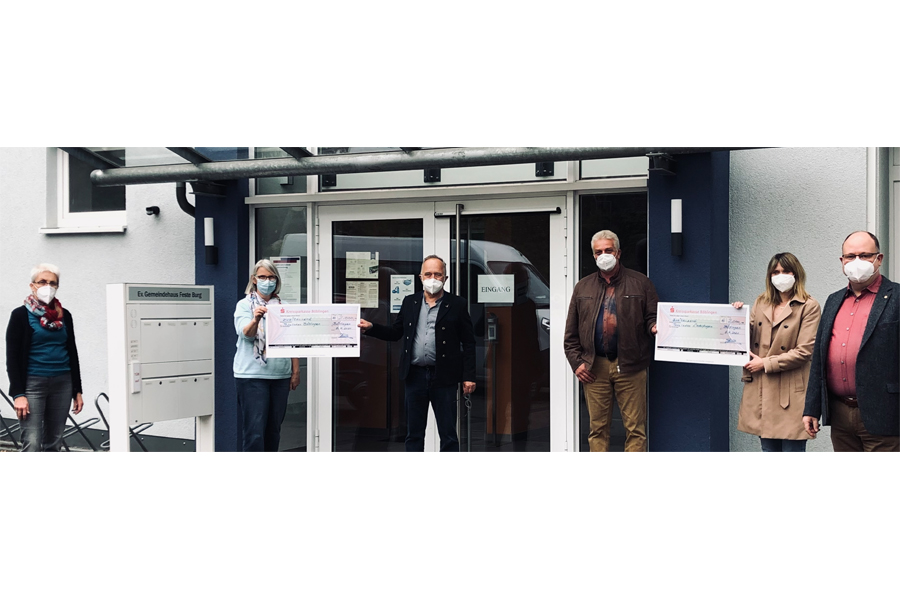 Auf unserem Bild (von links): Gabi Tokai (Tafel  Böblingen), Petra Ländner (Leiterin Tafel Böblingen), (Lions Club), Thomas Ehret, (Leiter Tafel Sindelfingen), Renata Spieler (Geschäftsführerin Sozialstation Sindelfingen), Claus Kissel (Lions Club).